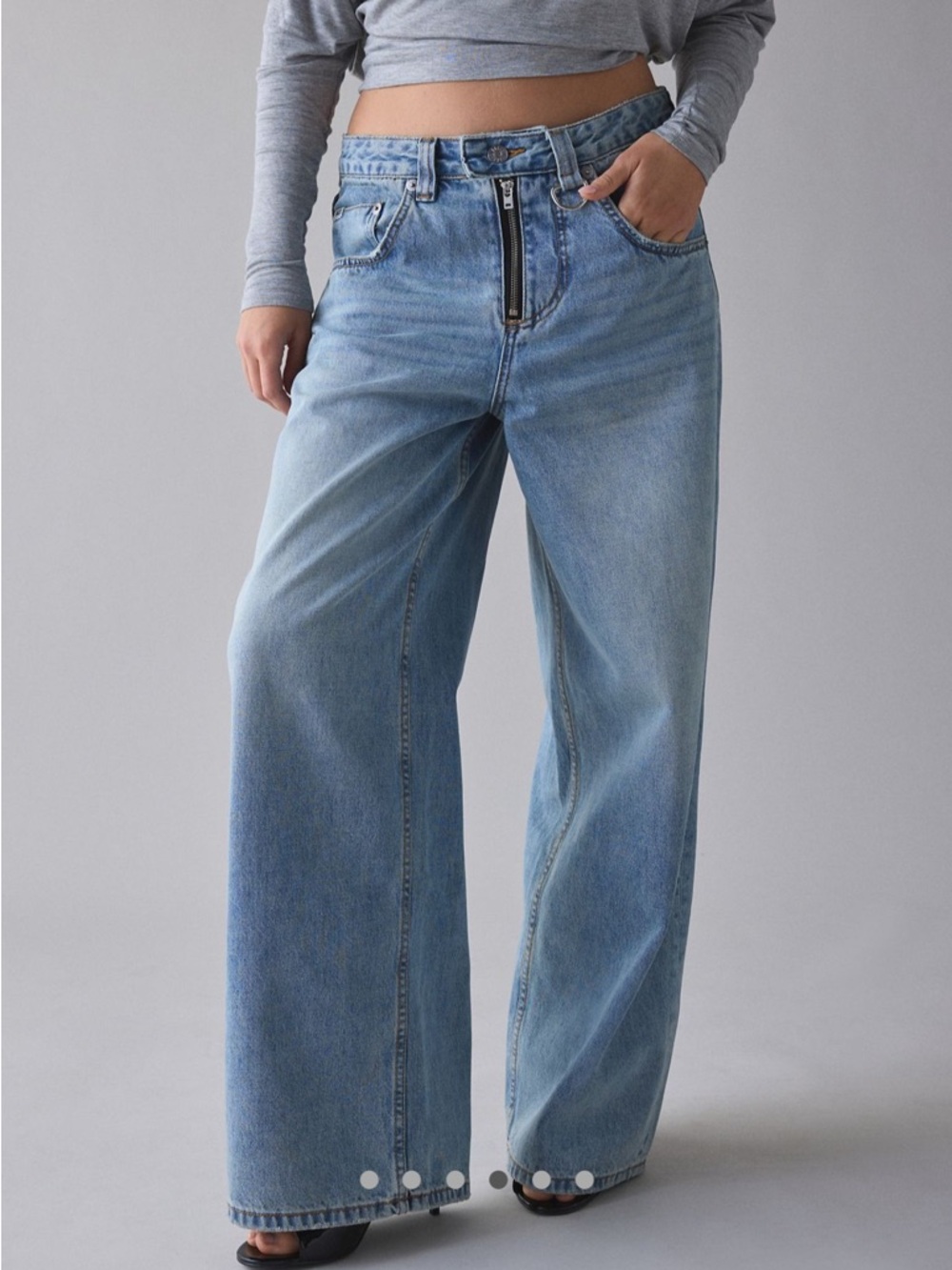 NWT Urban Outfitters The Ragged Priest Light Wash Slim Sweeper Jeans size 30